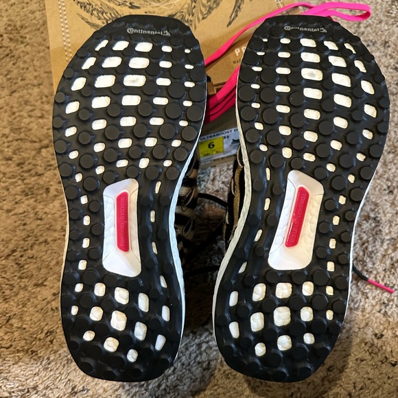 NIB Adidas Zebra  ULTRABOOST Size 6 - Picture 6 of 7